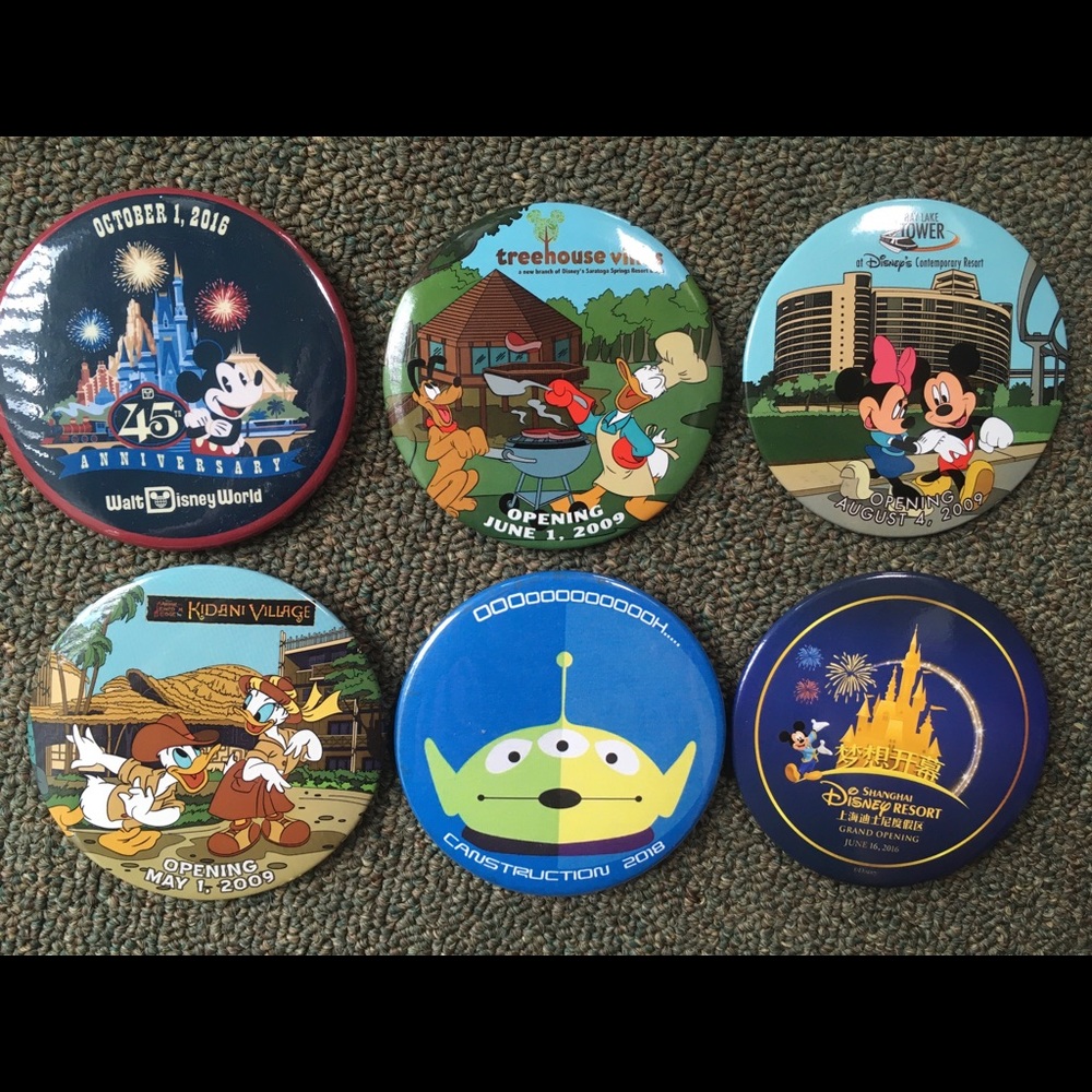 Disney Pinback Button Set (6)